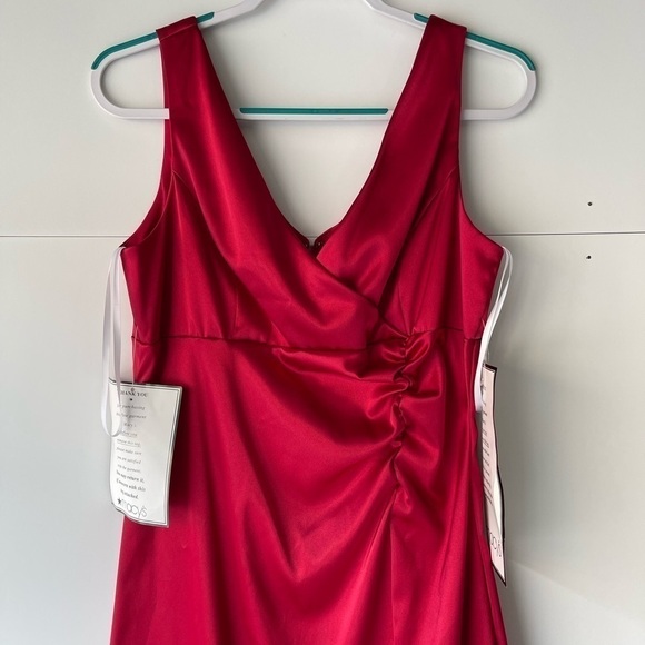 NWT! ($130) Betsy & Adam Women's Red Silk Satin Dress Formal Evening Prom, 14 - Picture 4 of 12